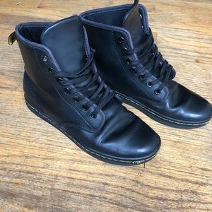 Black Dr. Martens Shoreditch Boots